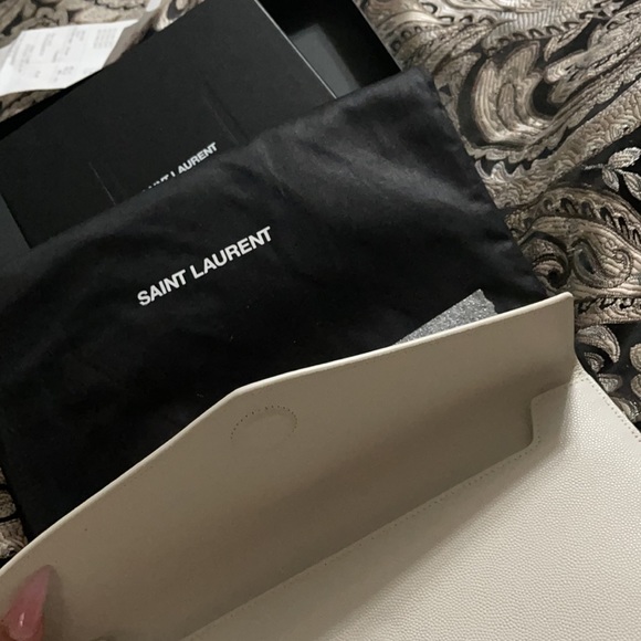 Ysl Hand clutch - Picture 2 of 4